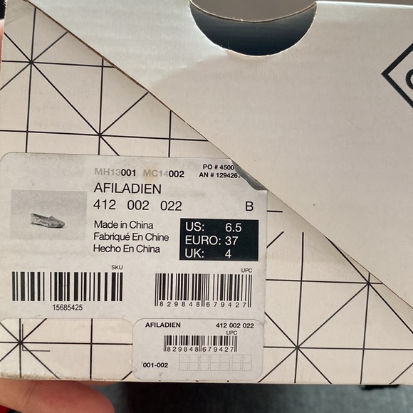 Flats - Picture 3 of 3